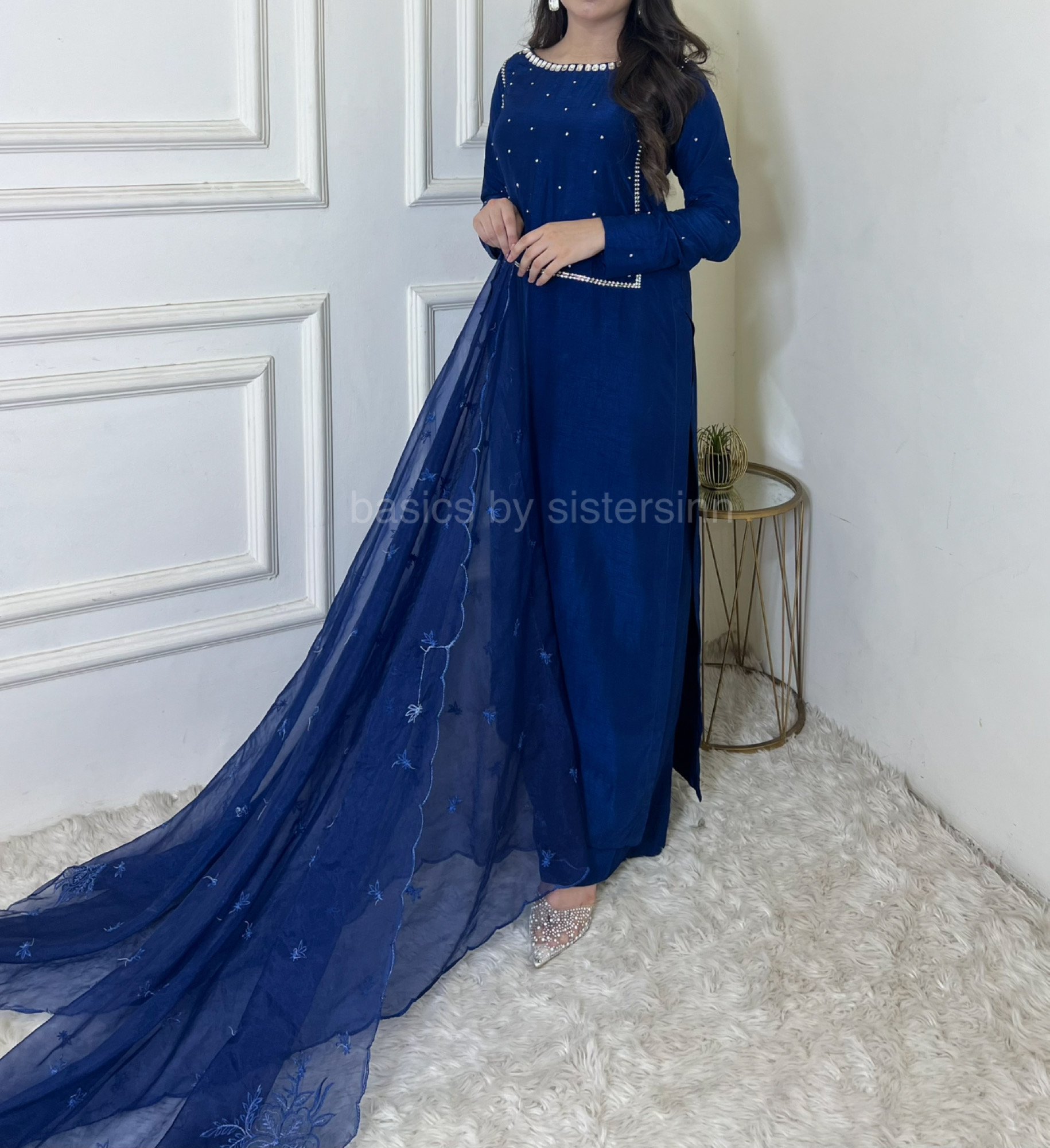 Minzee dress - Image 4